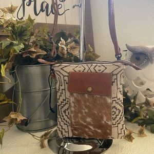 Vuierra Rivet Crossbody ~ Myra Bag